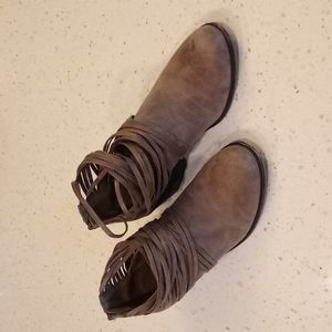 Fergalicious booties . 7.5 CUTE